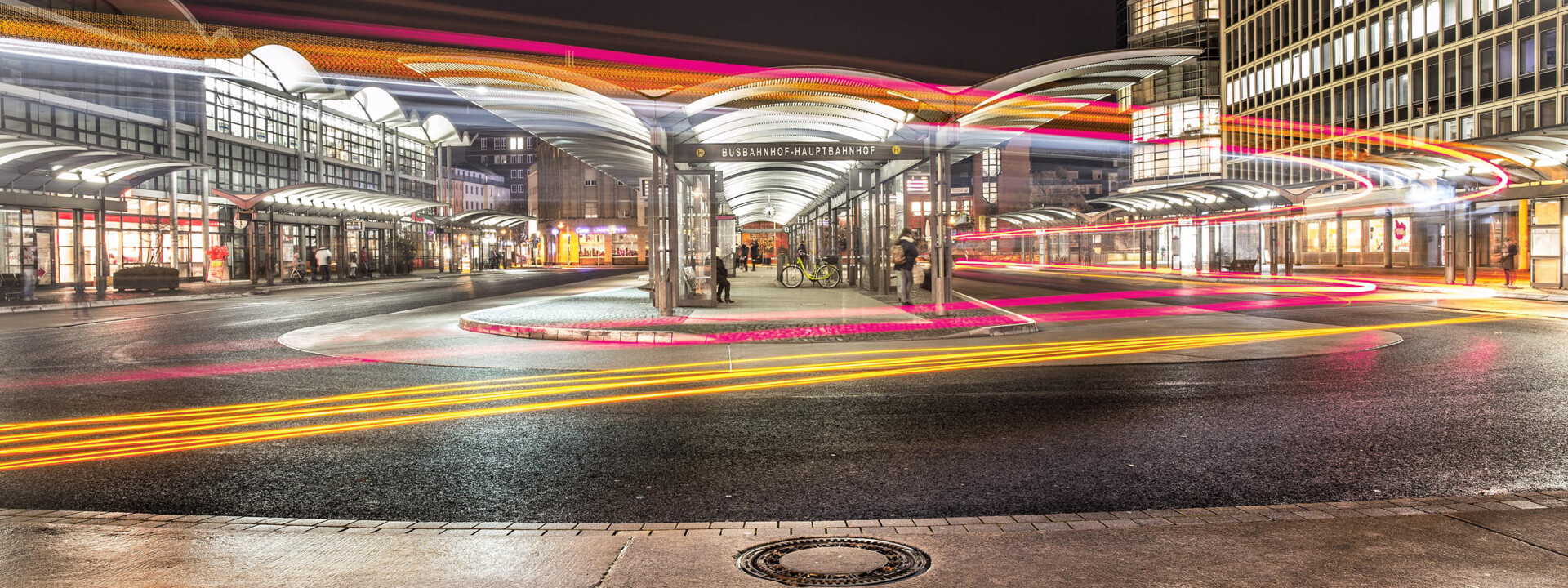 Hauptbahnhof Koblenz bei Nacht ©